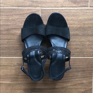 UGG Strappy Wedge Heel Sandals Size 10